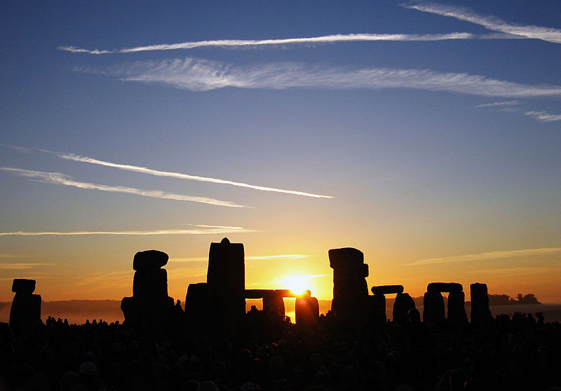 sunrise over stonehenge 2005